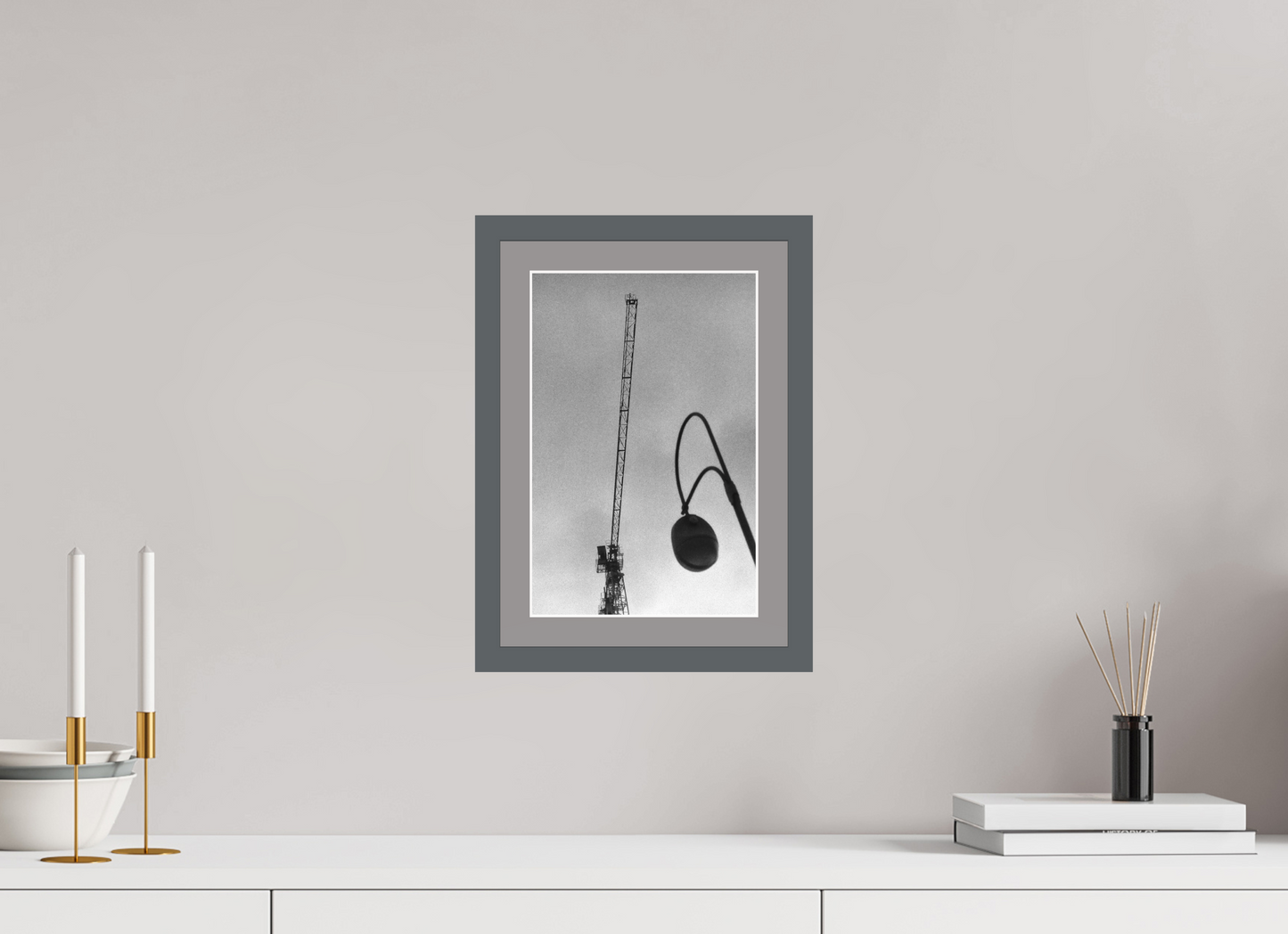 8 x 12″, Solid Wood Frame with Passse-partout Berlin Construction